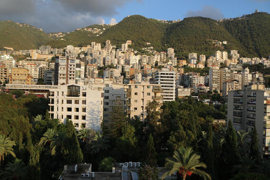 Vista Del Mar Hotel Jounieh Exteriör bild