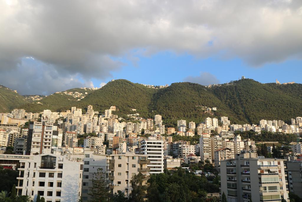 Vista Del Mar Hotel Jounieh Exteriör bild