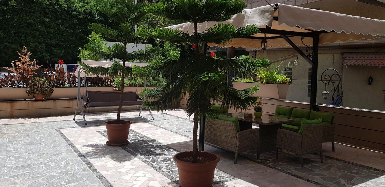 Vista Del Mar Hotel Jounieh Exteriör bild