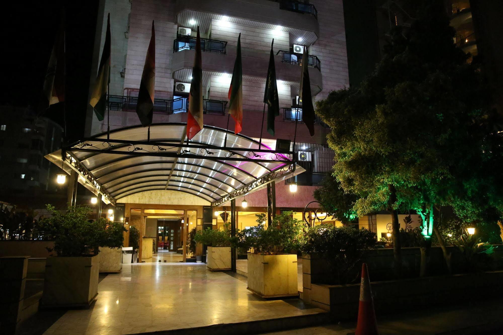 Vista Del Mar Hotel Jounieh Exteriör bild